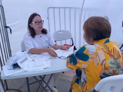 В городском парке Якутска проводят бесплатный медосмотр и забор анализов