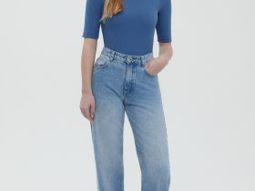 Джемпер с коротким рукавом и воротником-стойкой