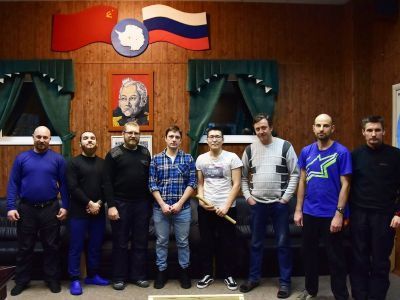 Полярный мас-рестлинг