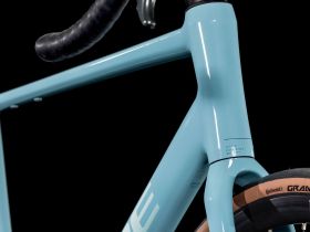 Шоссейный велосипед Cube Attain Race, год 2025, цвет Голубой, ростовка 19.5