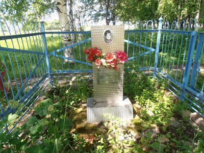 Памятник-обелиск Петру Федоровичу Соболеву (1889-1919 гг.), погибшему в борьбу с врагами за советскую власть