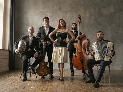 Билеты на Магия свечей. Новогодние хиты ABBA и не только в оранжерее (Оранжерея Таврического сада) / Концерт | Афиша | ИнфоТаймс