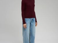 Свитер женский