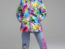 Куртка текстильная с полиуретановым покрытием для девочек (ветровка)