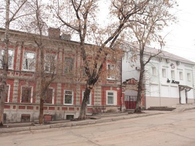 Жилой дом на усадьбе В.Г.Яковлева с аркой ворот