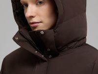 Утепленное стеганое пальто с капюшоном