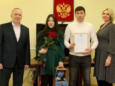 В Удачном Мирнинского района шестая молодая семья получила жилищный сертификат