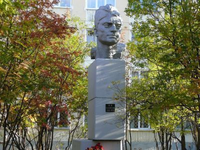 Памятник герою-пограничнику М.В.Бабикову