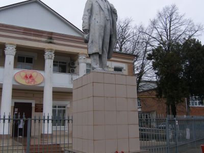 Памятник В.И. Ленину