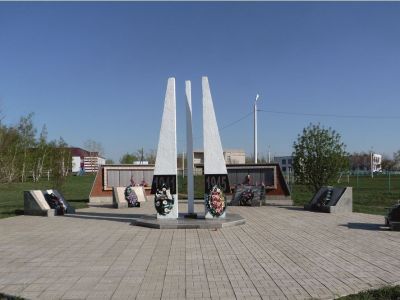Памятник воинам-землякам, павшим годы Великой Отечественной войны (1941 - 1945 гг.)