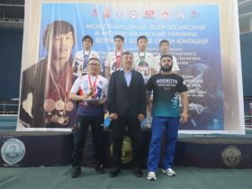 Названы победители юношеского турнира по вольной борьбе в честь олимпийского чемпиона Павла Пинигина