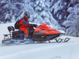 Снегоход РУССКАЯ МЕХАНИКА Тайга Варяг 550V