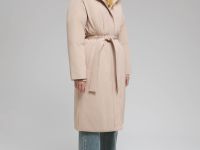 Пуховое пальто с поясом и капюшоном