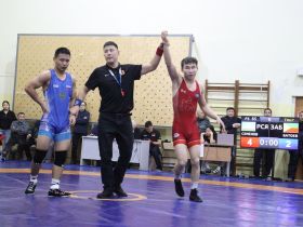 Якутские борцы прошли отбор на первенство России среди юниоров