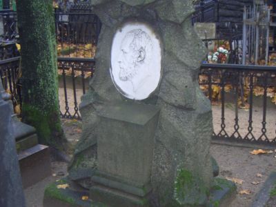 Надгробие А.Ю.Давыдова