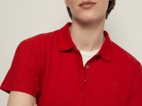 Поло приталенного силуэта с вышивкой