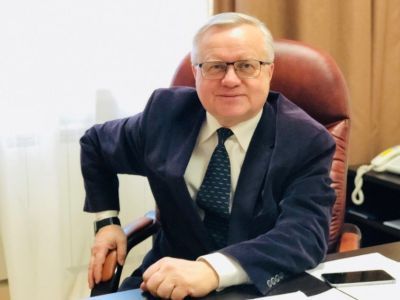 Александр Власов рассказал, как заксобрание стало Ил Тумэном и где проходили первые заседания