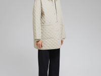 Утепленное полупальто с накладными карманами