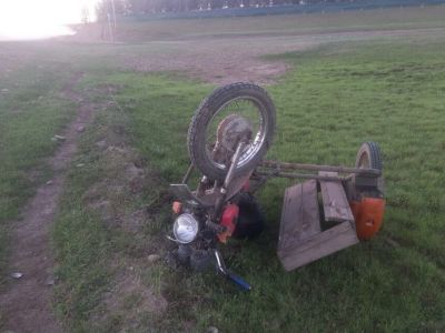 Пьяный мужчина перевернулся на мотоцикле в Якутии