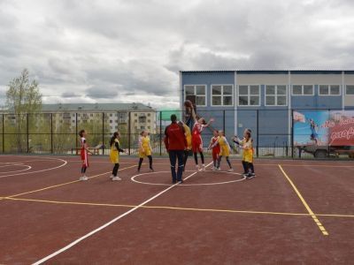 В день защиты детей в Хангаласском улусе открыли новую спортплощадку