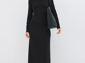 Трикотажное платье с расклёшенной юбкой, Черный