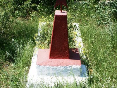 Могила ефрейтора В.И.Комякова