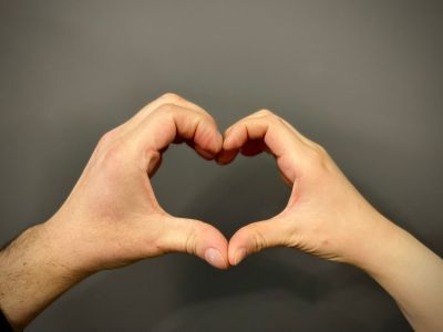 58% работников Якутии считают, что у романов с коллегами нет плюсов и они редко приводят к браку