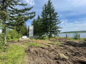 В селе Сунтар началось благоустройство территории памятника воинам-землякам
