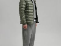 Стеганая куртка с искусственным утеплителем и водоотталкивающей пропиткой