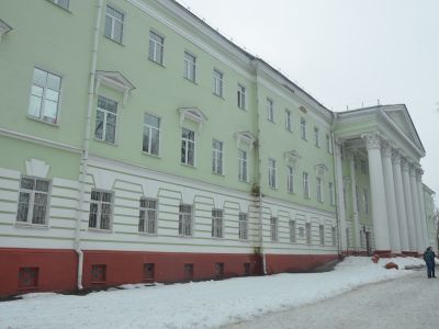 Здание железнодорожного техникума, где возник один из первых марксистских кружков в Орле