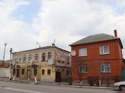 Дом Боева с флигелем