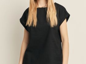 Блузка с коротким рукавом и добавлением льна