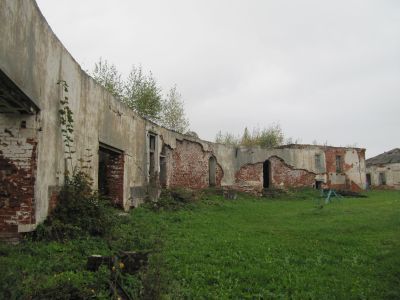 Служебный (радиусный) корпус