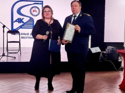 В «ЖДЯ» торжественно посвятили учеников фирменных классов в юные железнодорожники