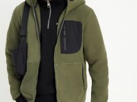 Флисовая куртка с капюшоном