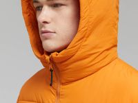 Утепленная куртка с капюшоном