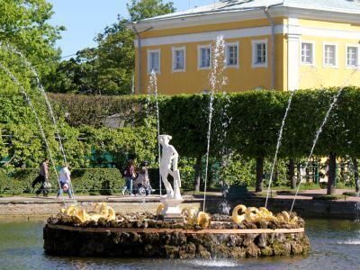 Статуя "Аполлон"