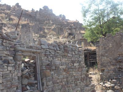 Резные камни с изображениями (6 единиц)