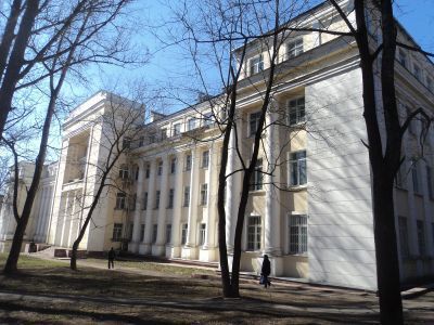 Здание госпиталя