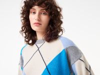 Женский свитер Lacoste свободного кроя