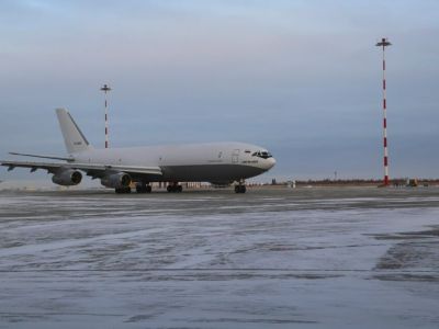 Над Якутском провели испытания грузового самолета, у которого ранее разрушилось шасси