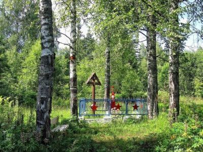 Могила командира танковой роты майора Филина