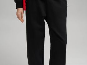 Брюки-джоггеры объемного кроя из футера