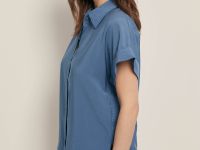 Блузка свободного кроя с коротким рукавом