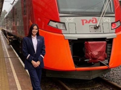 Пелагея Егорова стала первой якутянкой-машинистом поезда