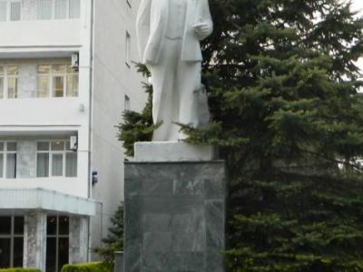 Памятник В.И. Ленину