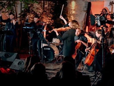 Билеты на Cinematica Orchestra. Музыка Людовико Эйнауди и Ханса Циммера (Yauza) / Концерт | Афиша | ИнфоТаймс