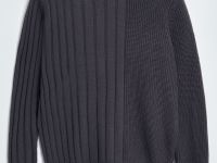 Джемпер с округлым вырезом прямого силуэта