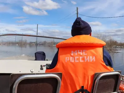 В период ледохода выход маломерных судов на воду категорически запрещен