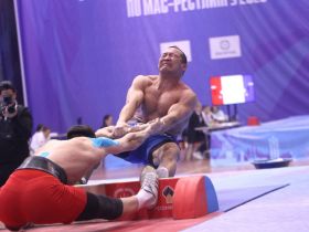 Реванши и сенсации. Мас-рестлеры Якутии завоевали еще шесть золотых медалей чемпионата России